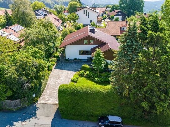 Tolle Aussicht - viel Platz - liebvoll gepflegt - inkl. zusätzlichem Bauplatz!