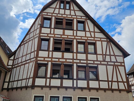 Schöne, großzügige 3,5-Zimmer-Wohnung (92 m²) in der historischen Altstadt von Dornstetten