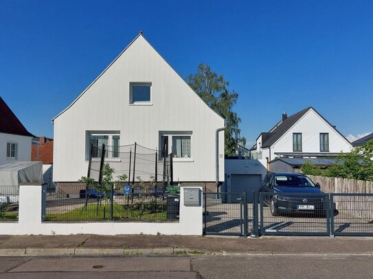 Schönes Einfamilienhaus mit großem Garten in Top Lage von Baar-Ebenhausen