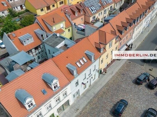 IMMOBERLIN.DE - 18 fach! Gepflegtes Wohn- + Geschäftshaus in exzellenter Altstadtlage