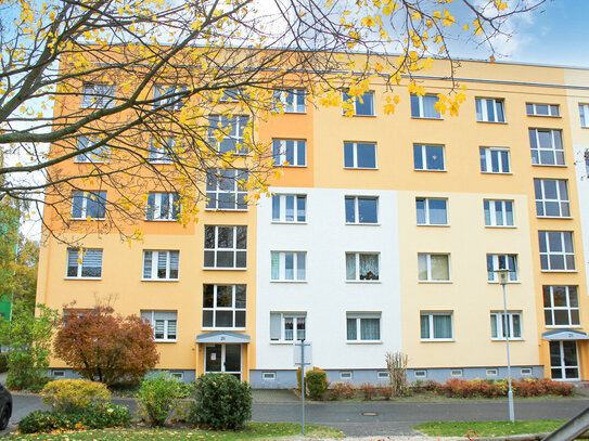 4 - R. Wohnung mit Balkon in Coswig*Erdgeschoss*Stellplatz* Einbauküche*Erstbezug nach Sanierung*