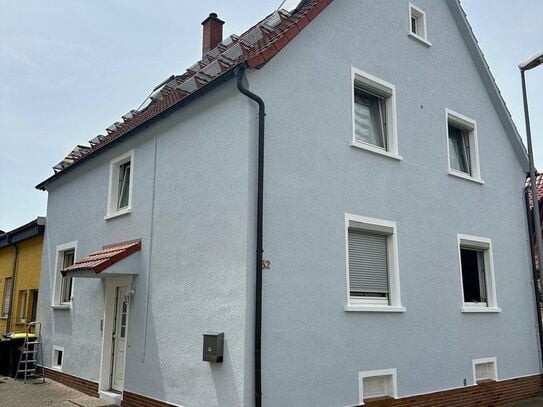 Provisionsfrei! Großzügiges Zweifamilienhaus in Büttelborn Klein-Gerau