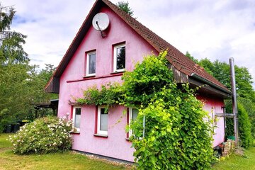 großes Ferienhaus mit zusätzlicher Ferienwohnung und unverbautem Blick auf den Witt Pohl