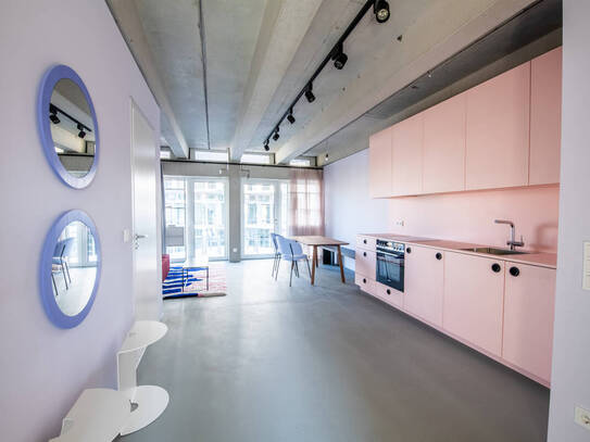Haus-im-Haus: Großzügiges Wohnambiente mit modernem Komfort, Terrasse und Einbauküche