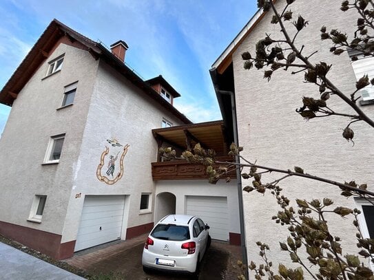 Einfamilienhaus mit Einliegerwohnung und Nebengebäude mit viel Potenzial