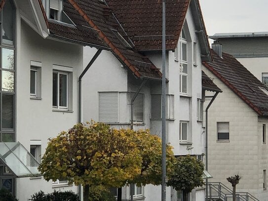 Endersbach, sehr schöne helle Räume, derzeit noch Bürofläche, kann aber zu Wohnraum umgewidmet werden