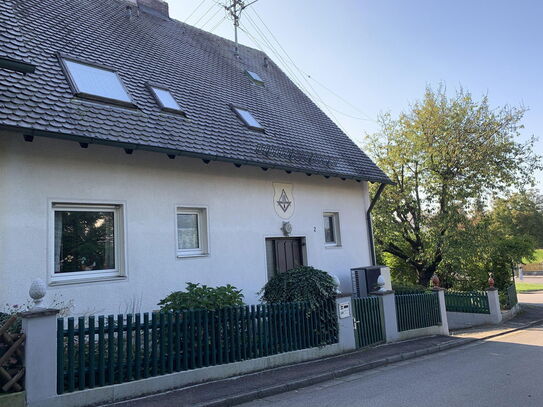 Großzügige DDH mit idyllischem Garten und Sauna