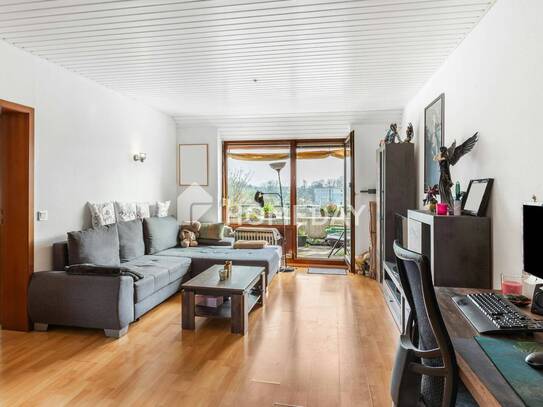 Helle DG-Wohnung mit Süd-Ost-Balkon, Wannenbad und gepflegter Ausstattung