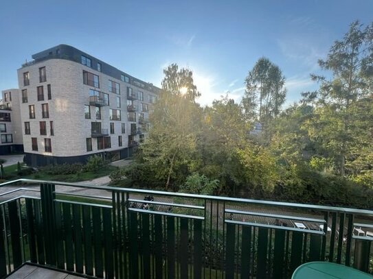 Moderne, charmante 2-Zimmer-Wohnung, mit Balkon und Blick ins Grüne in P-Berg/Pankow