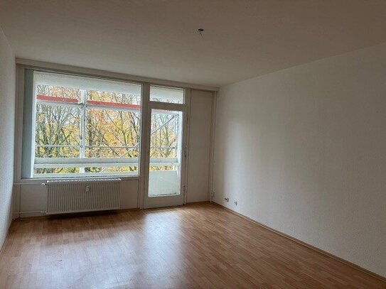 2-Zimmer-Wohnung mit Loggia in Mettenhof zu mieten