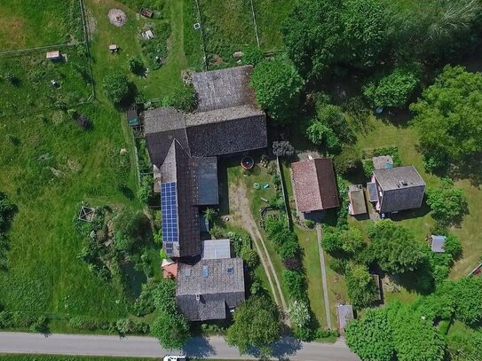 Ökologischer Hof mit 26.000 m² Grundstück im Wendland