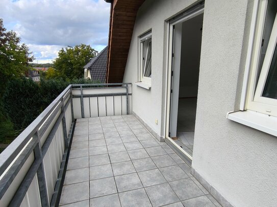 Top Wohnung in ruhiger Wohngegend - 2 Zimmer - Balkon - neue Heizung