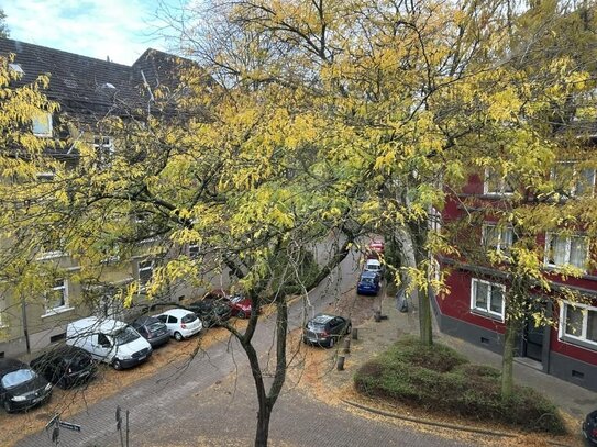 Gut geschnittene Altbauwohnung am Frohnhauser Markt