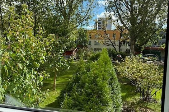 Weihnachten in schöner Eigentumswohnung mit Balkon und Stellplatz in begehrter Lage von Berlin-Lichtenberg