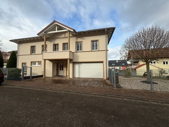 Modernisierte traumhafte Wohnung mit 7 Zimmern und großer Terrasse in Rauenberg