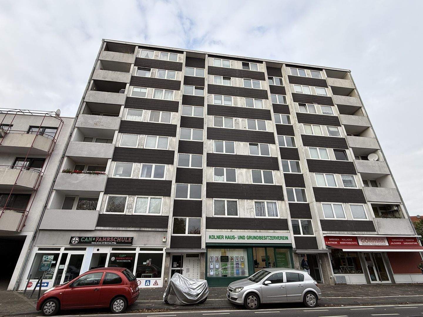 Attraktive Kapitalanlage: 2-Zimmer-Wohnung in saniertem Objekt - Köln-Porz