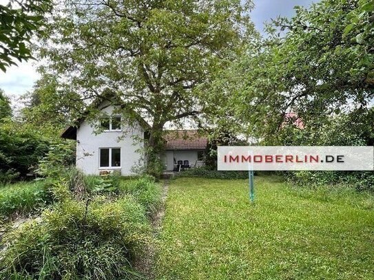 IMMOBERLIN.DE - Individuell gebautes Einfamilienhaus mit Südwestterrasse und großer Gartenidylle in sehr wohnlicher Lage