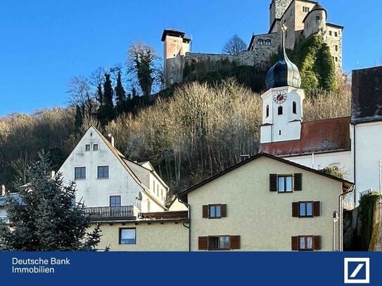 Rarität! Historisches EFH in zentraler Lage, sehr schön modernisiert