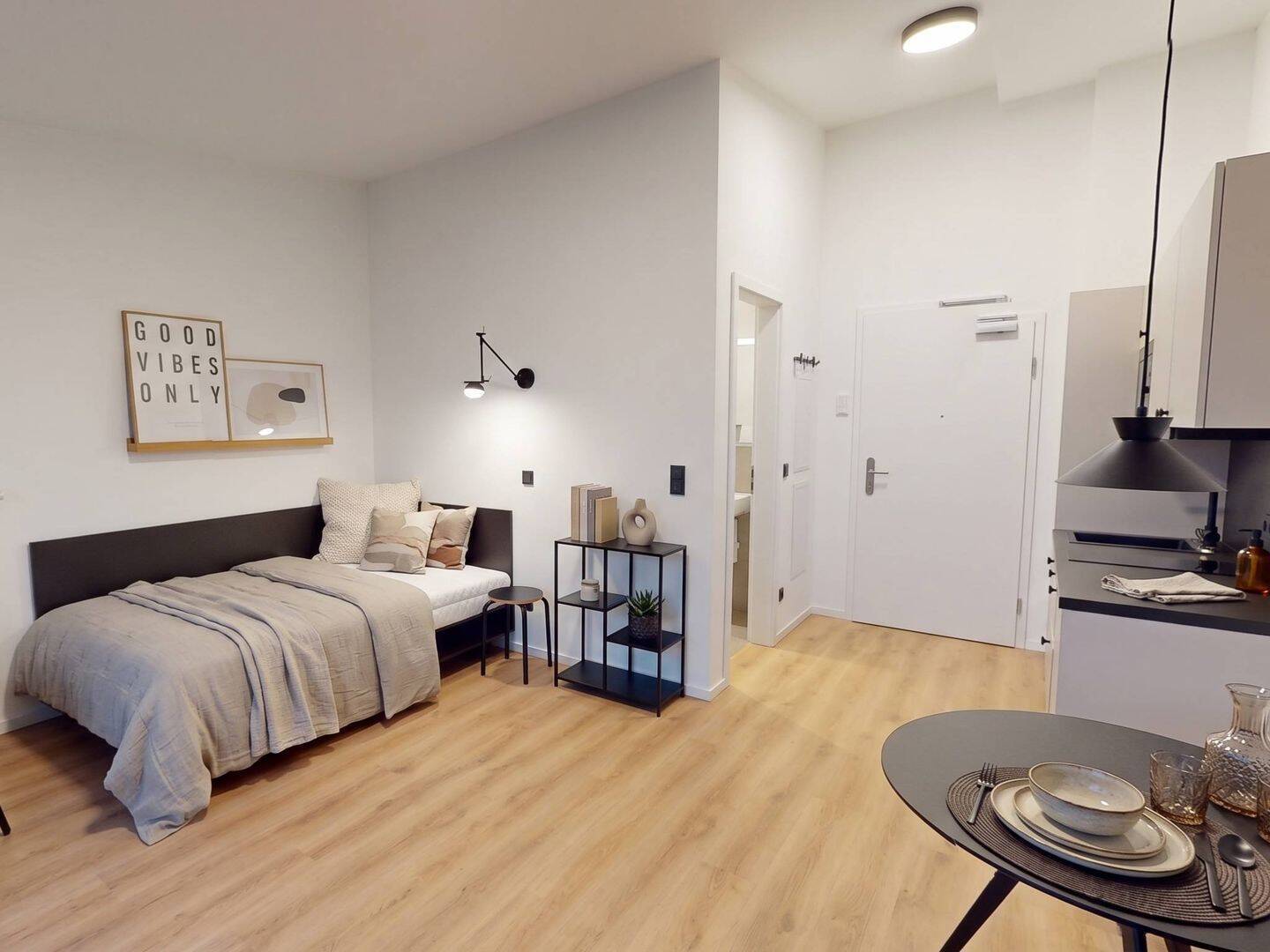 Perfekt für Singles: Modernes 1-Zimmer-Apartment mit geschmackvoller Möblierung, EBK und BALKON direkt an der Spree - Foto 1