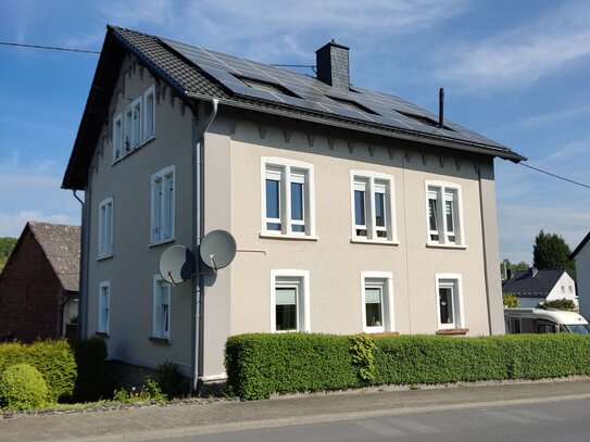 Direkt vom Eigentümer: gepflegtes 2 Familienhaus in VG Montabaur