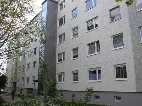 neu gestaltete geräumige 2-Raumwohnung mit großem Bad