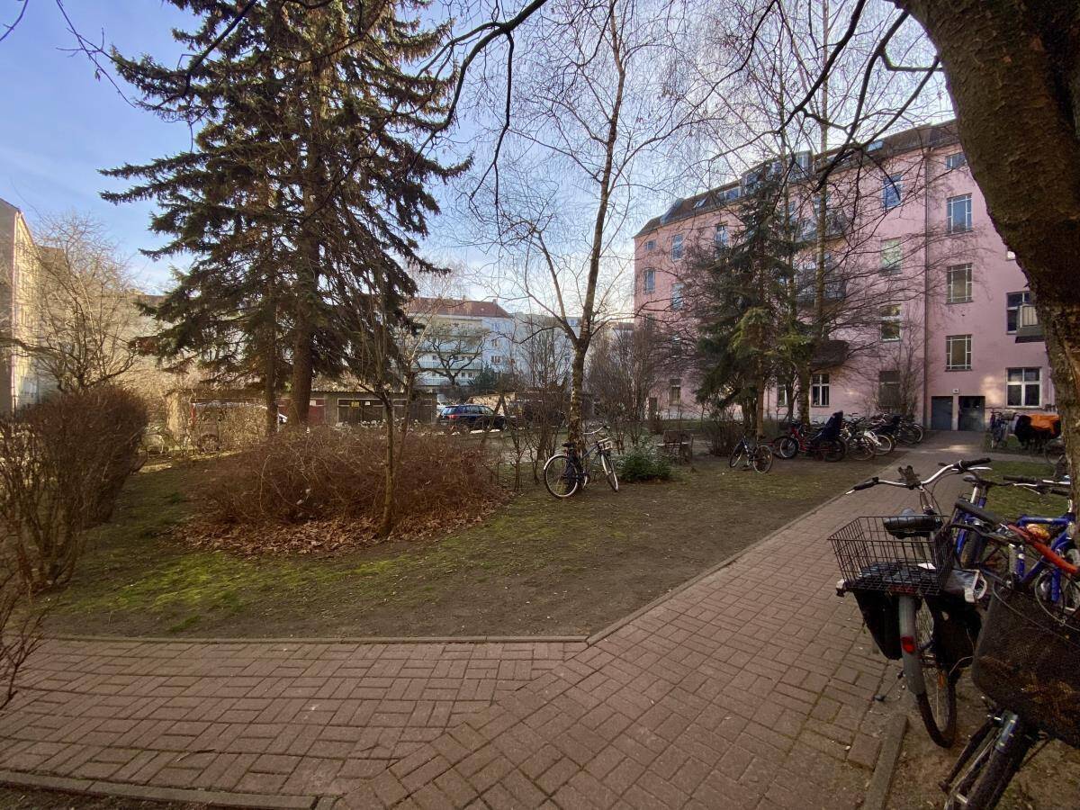 1-Zimmer - Cozy Altbau Wohnung - Unbefristet und mit Balkon! - Foto 1