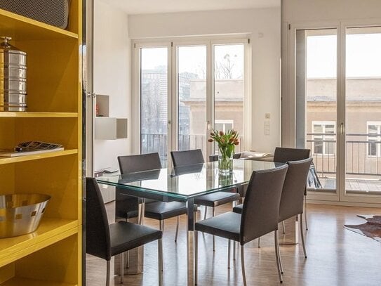 Urbanes Wohnen an der Media-Spree - Elegante 2-Zimmer-Wohnung im Loft-Style mit großzügiger Terrasse