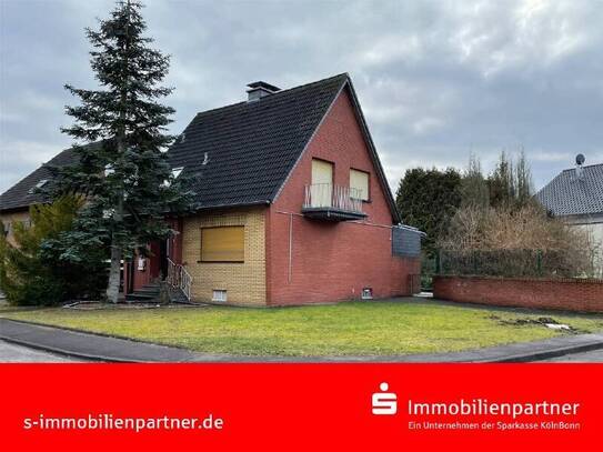 Freistehendes Einfamilienhaus in Frechen - Habbelrath mit großem Eckgrundstück