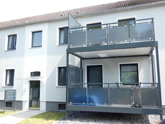 Schöne Erdgeschoss-Wohnung mit Balkon - komplett modernisiert!