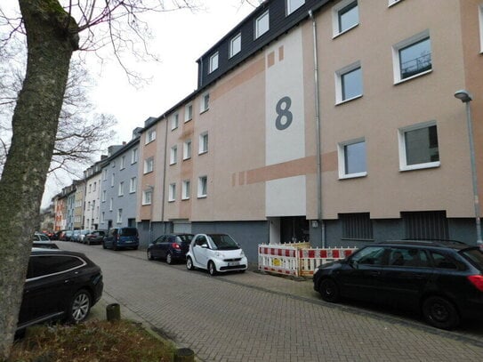 1-Raum-Appartement mit Balkon in top Lage - direkt am Isenbergplatz