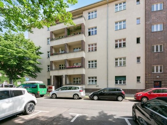 Vermiete Charmante Altbau-Wohnung mit 2-Zimmer in ruhiger, verkehrsgünstiger Lage in Prenzlauer Berg