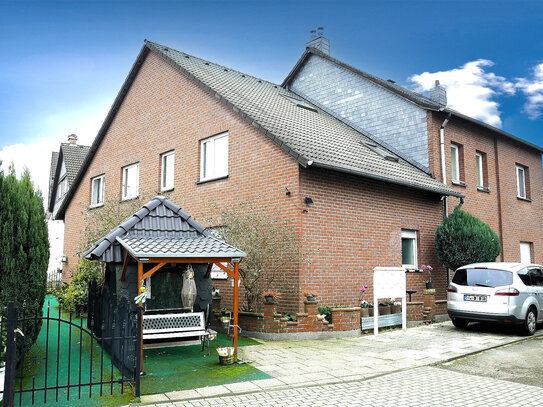 Ein großzügiges Mehrfamilienhaus mit vielseitigem Potenzial in Velbert.