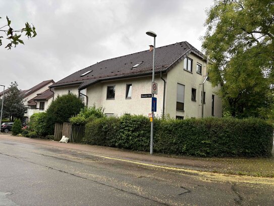 Gemütliche 1-Zi.-1.OG mit Balkon in zentraler Lage, Erstbezug nach Modernisierung