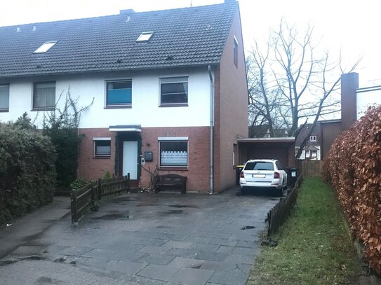 Großes Reihenendhaus in Top Lage von Mölln mit Garage, 2 Stellplätzen, Südterrasse und Garten