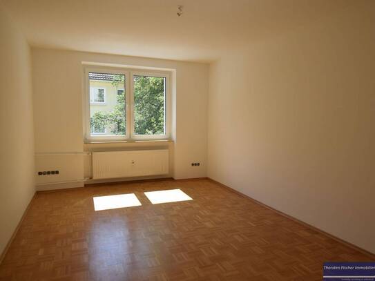 BergerStr.:Helle und schöne 3 Zimmerwohnung zum Erstbezug!