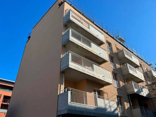 MIT BALKON ZUR RUHIGEN SÜDSEITE