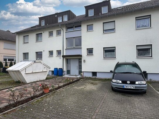 Gut geschnittene Wohnung im Dornröschenschlaf wartet auf kreativen Handwerker!