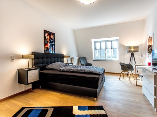 Ab Sofort - modern & hochwertig ausgestattetes Zimmer in schöner 4er WG - mitten im Szeneviertel