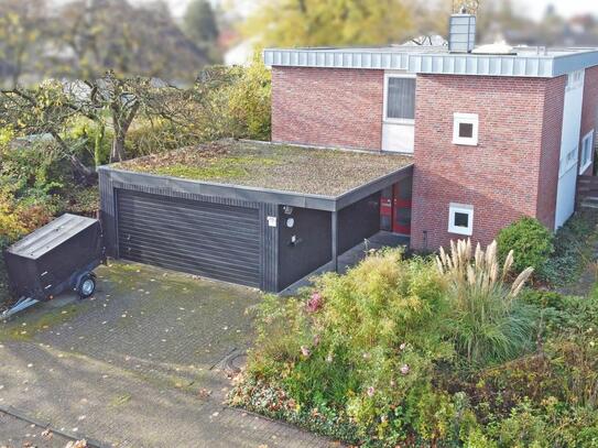 Großzügiges Architektenhaus mit Doppelgarage und Keller in ruhiger Lage von Oldenburg-Eversten