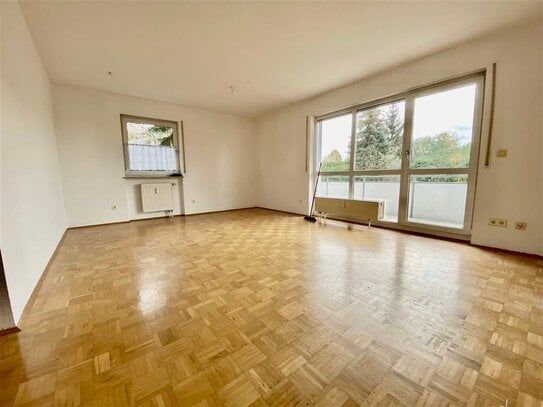 Spitzen 3 Zimmerwohnung 85qm mit Balkon, EBK und Stellplatz in Baiersdorf