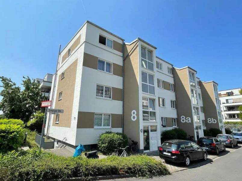 Helle, gemütliche Wohnung mit großem Balkon und großer Wohnküche