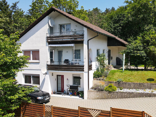 Natur pur - Familien-Domizil am Ortsrand . Ideal für Mehrgenerationenwohnen / Mieteinnahmen .