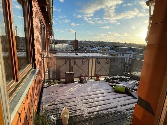 Helle 4-Raum-Wohnung mit Balkon