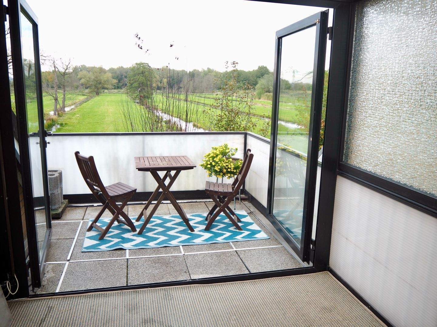 Kamin an, Stadt aus - Dachgeschoss-Traum mit Wintergarten und Dachterrasse - käufercourtagefrei