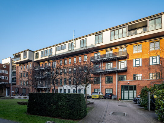 Exklusive Loft-Wohnung im ruhigen Hinterhof mit eigener Terrasse zwischen Uhlenhorst und Barmbek-Süd