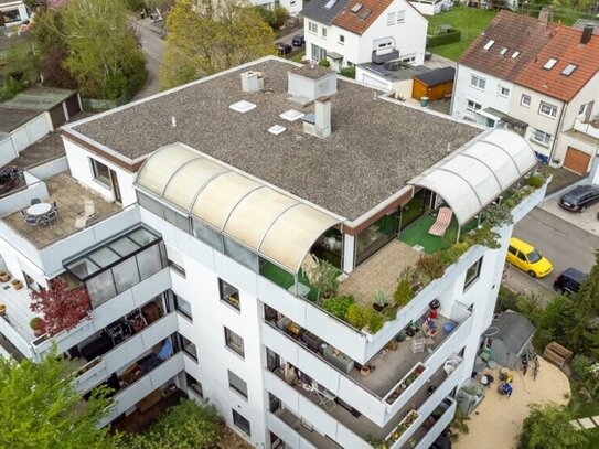 + Wohnen wie im EFH - Penthouse mit ca. 215 m² und herrlichem Blick +