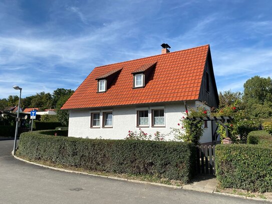 Schönes kleines Einfamilienhaus in ruhiger Lage mit Garten und Nebengelass