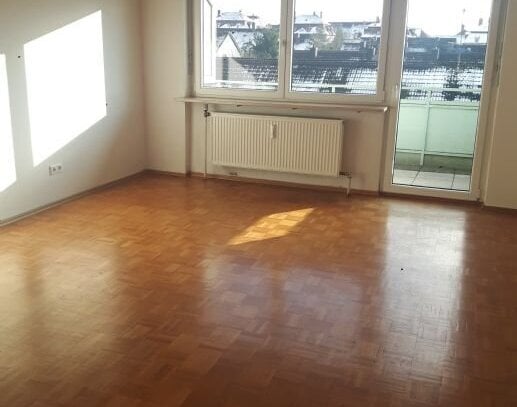 Helle, freundliche Zweizimmer-Wohnung mit tollem Balkon (Nähe Brücken-Center und Fachhochschule - WG geeignet!!)