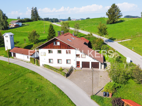 großzügiges Landhaus mit Alpenpanorama und vielfältigen Nutzungsmöglichkeiten