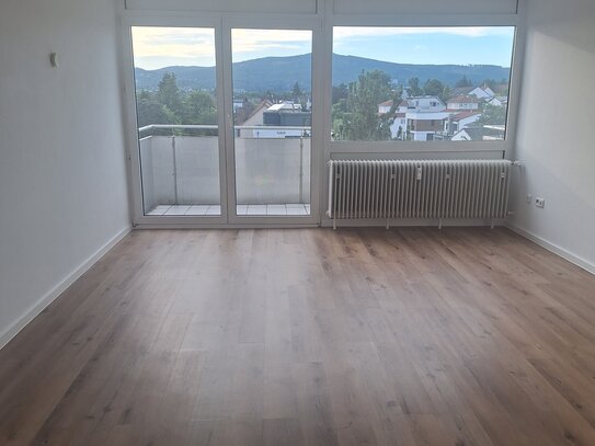 Schöne, sanierte 1-Zimmer Wohnung in beliebter Wohnlage von Eschborn-Niederhöchstadt